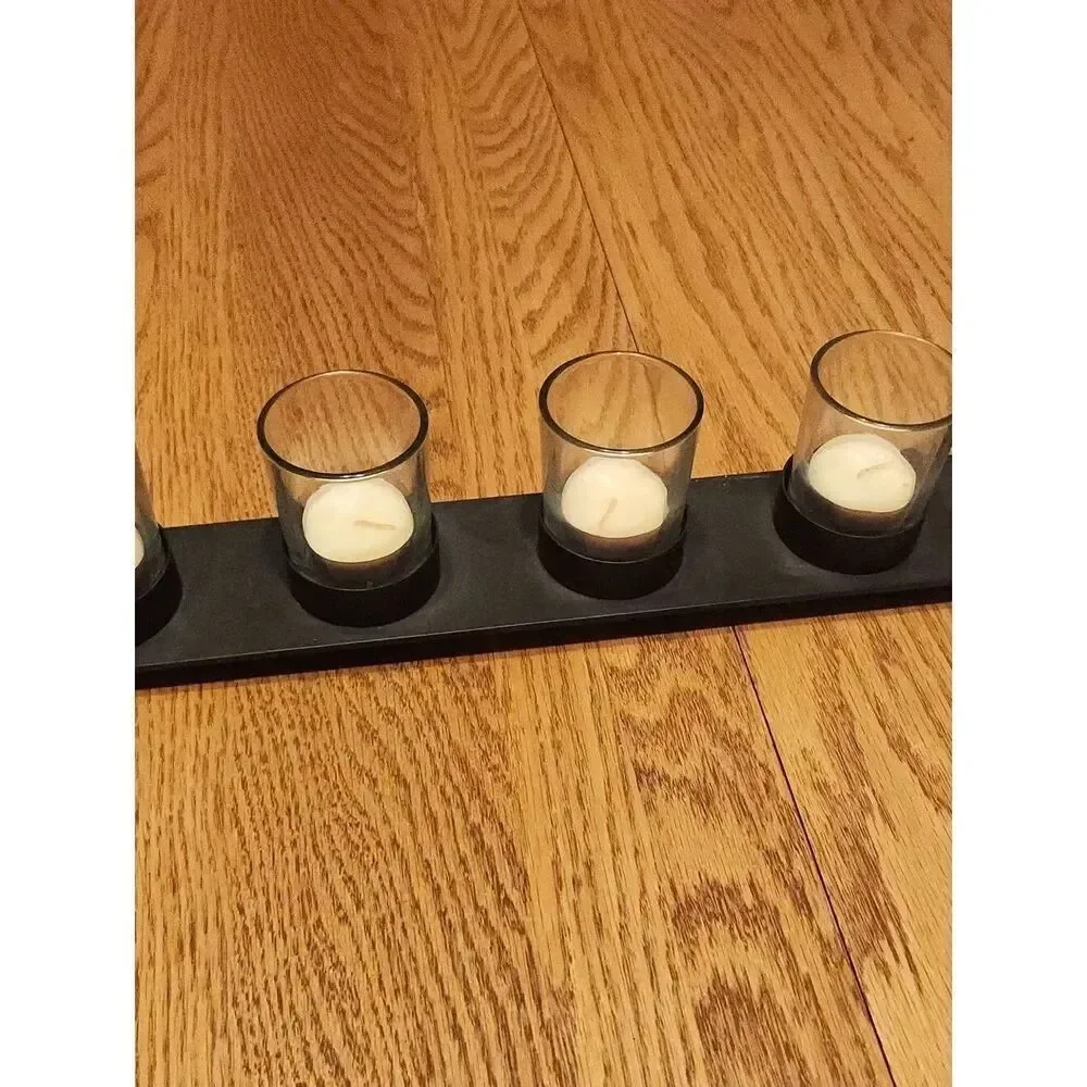 Black Metal 5 - Glass Votive Candle Holder - White & pink tealight candles